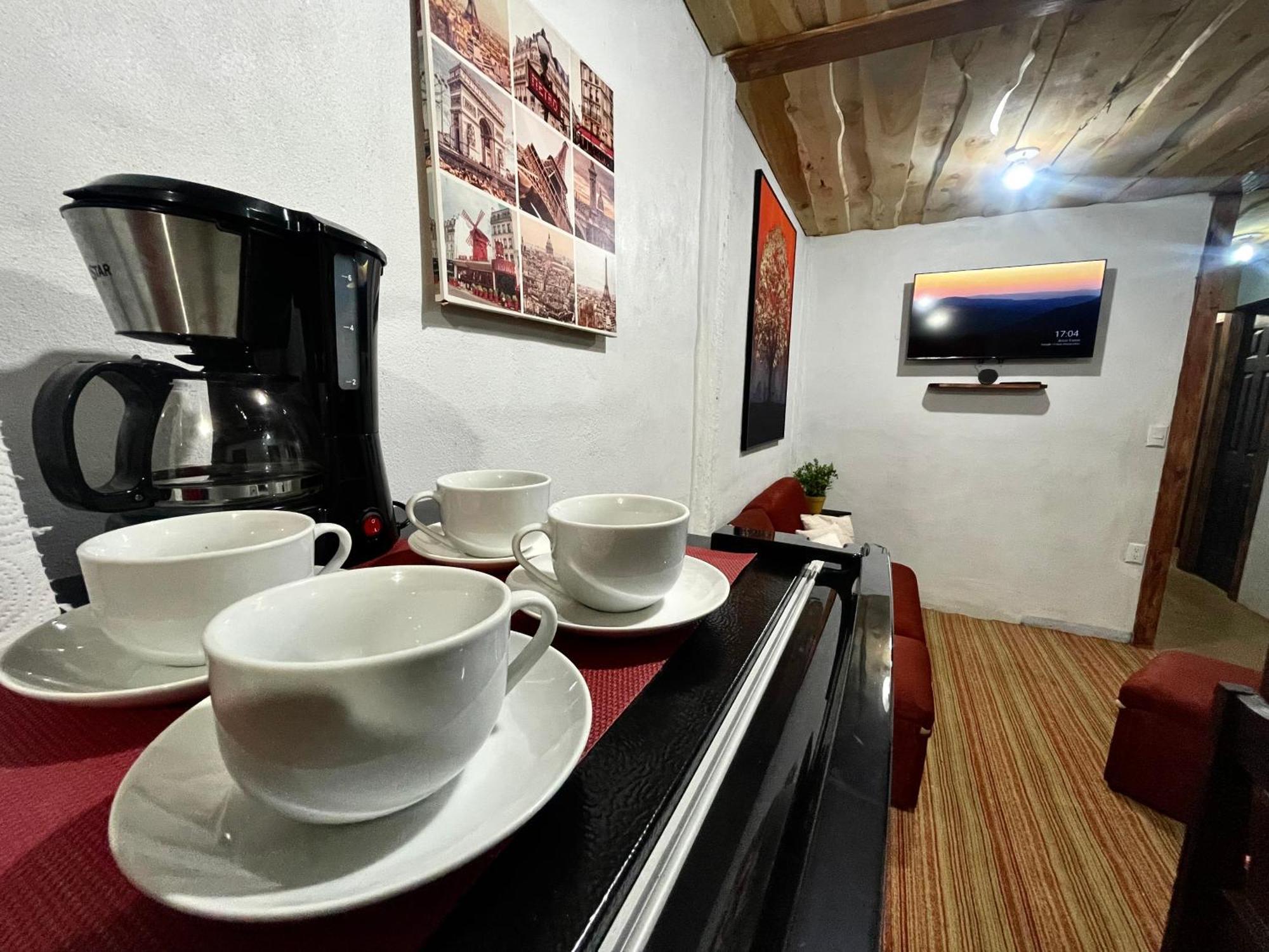 Poas Volcano Rooms Fraijanes ภายนอก รูปภาพ